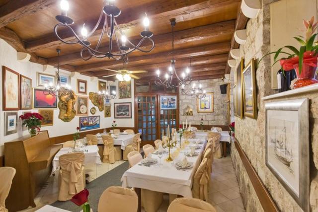 Bed&Breakfast Sorgo Palace ストン エクステリア 写真